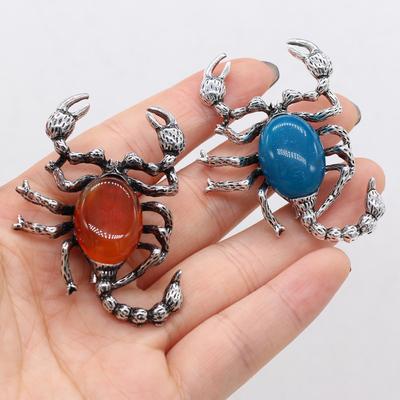 Spilla da donna Ciondolo in lega di pietra naturale a forma di scorpione per la creazione di gioielli Collana fai da te Bracciale Abbigliamento Camicie Accessorio
