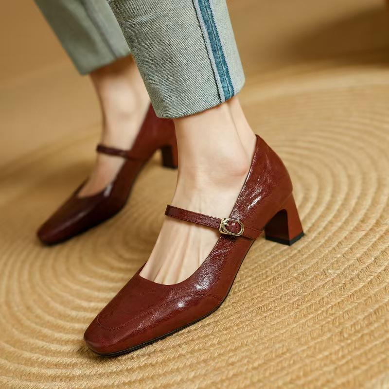 

Французские туфли женские весна и осень 2025 года с неглубоким носом, квадратным носком, средним каблуком, толстым каблуком, высокими каблуками, кожаные туфли Мэри Джейн бордового цвета для женщин 35