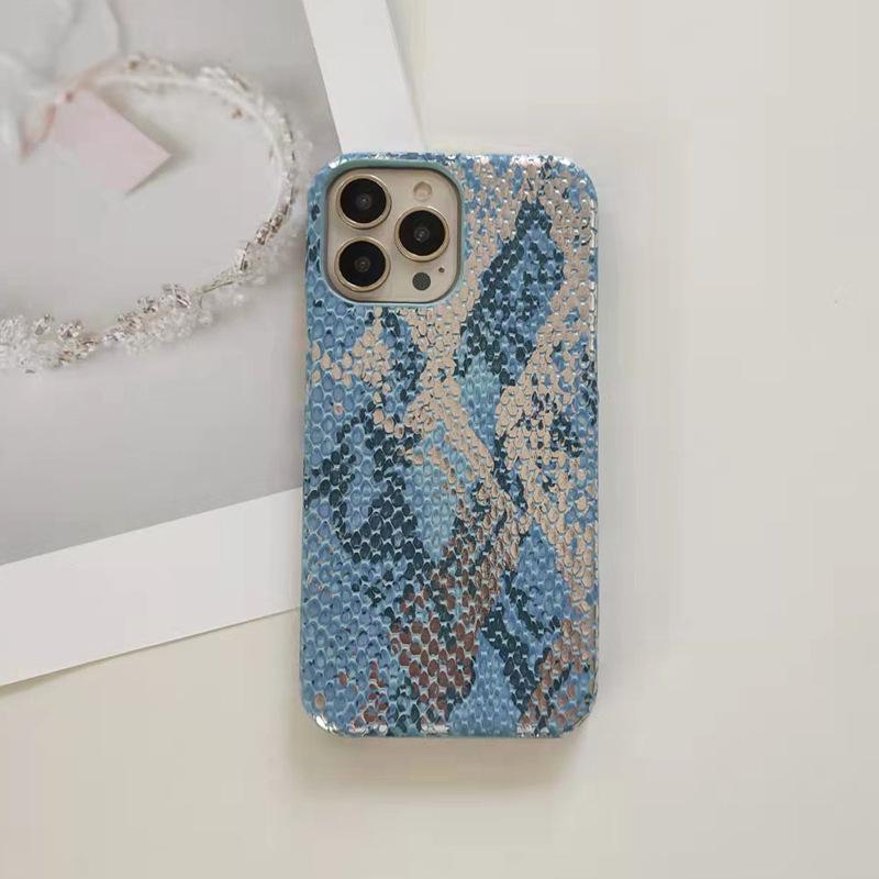 Suitable for Apple 15promax Phone Case with Snake Skin Pattern, IPhone14 Anti-drop 13 Creative 12 Half Bag 11xr