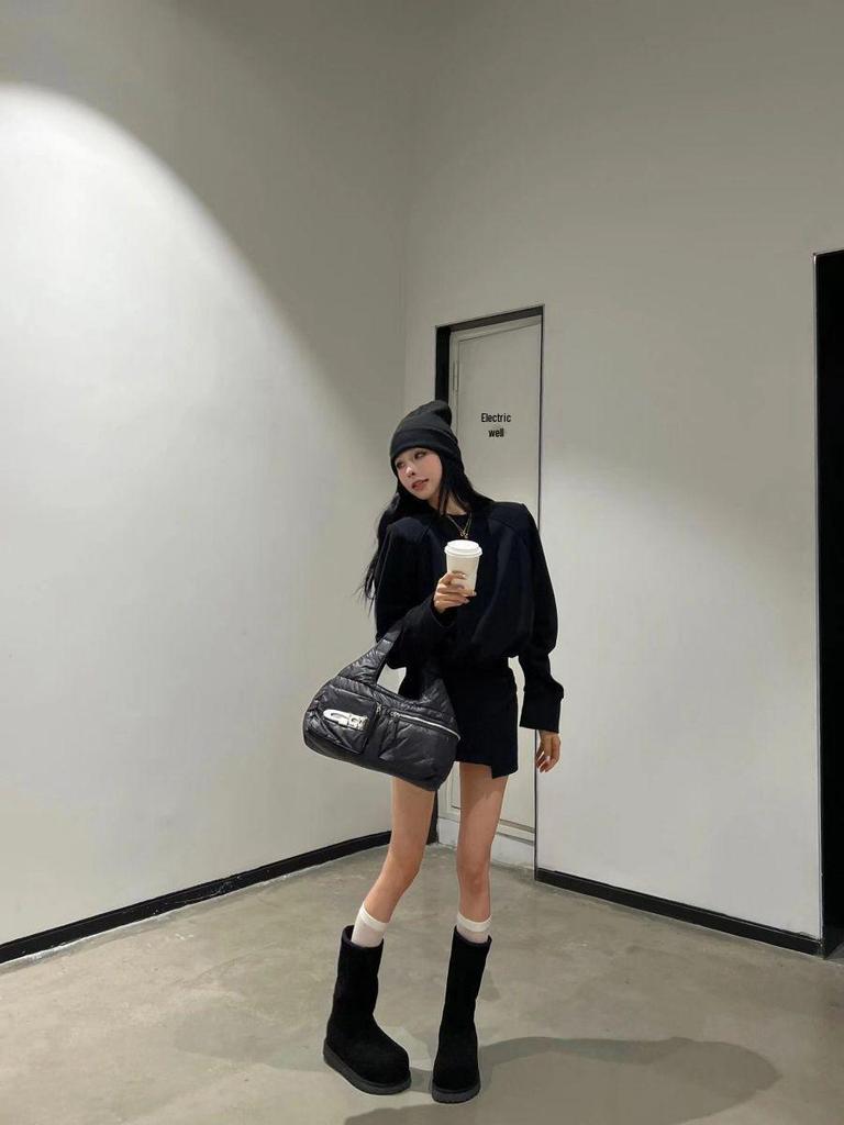 Korean Style Autumn Set: Slim-Fit Long-Sleeved Top & High-Waisted Bodycon Skirt.