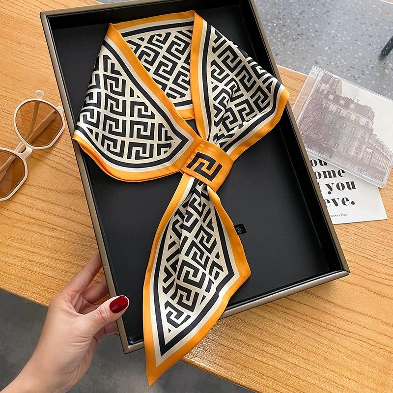 Fashion new cross small silk scarf women's headband Korean version spring, autumn and summer professional scarf small scarf square scarf headband