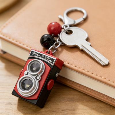 Keychain Lightweight Portable LED Sound Light Design Retro Camera Shape Key Chain Bag Backpack Keyring Pendant Accessory