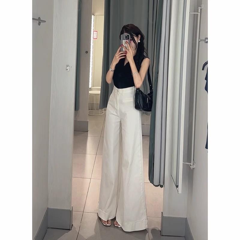 Weiße High-Waist Schlagjeans mit weitem Bein für Damen - Schlankmachender Herbst 2024 Stil