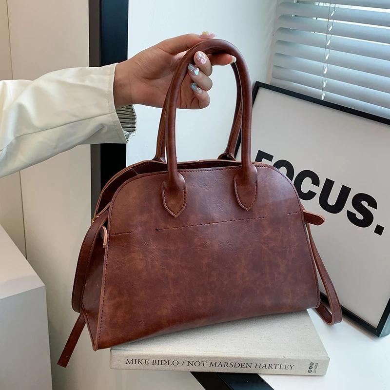 Casual retro feminine crossbody bag  high-quality niche bag  feminine bag  large capacity