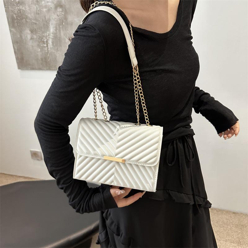 Módna taška cez rameno s prelisom, jednoduchá retiazka, letný štýl, tento rok populárna, retro, na dochádzanie, crossbody, malá štvorcová taška