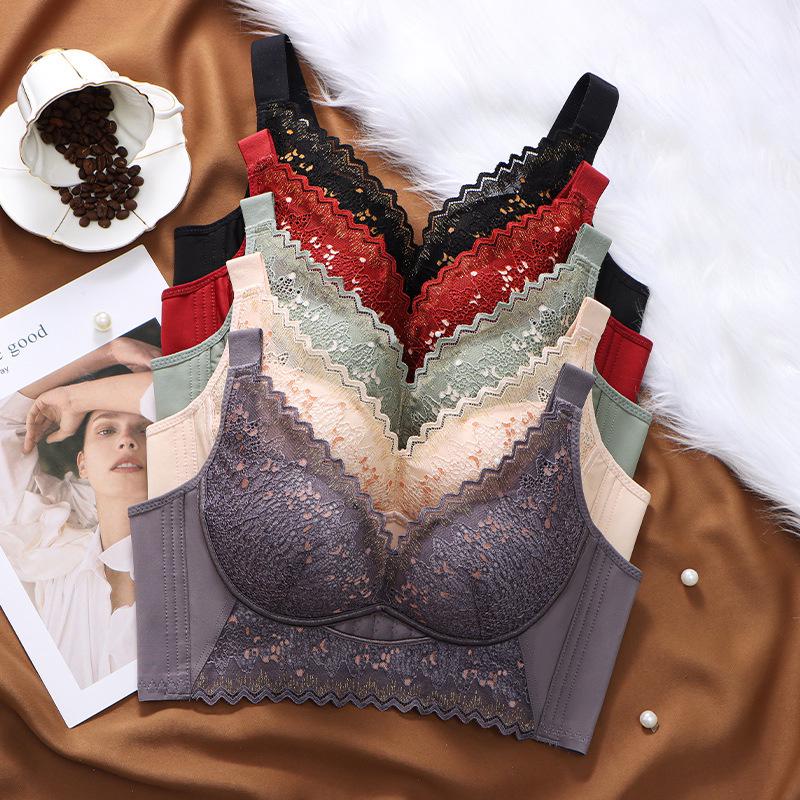 Elegant Lace Push-Up Bra: Medium-Thick, Wire-Free, Supportive for Small Busts