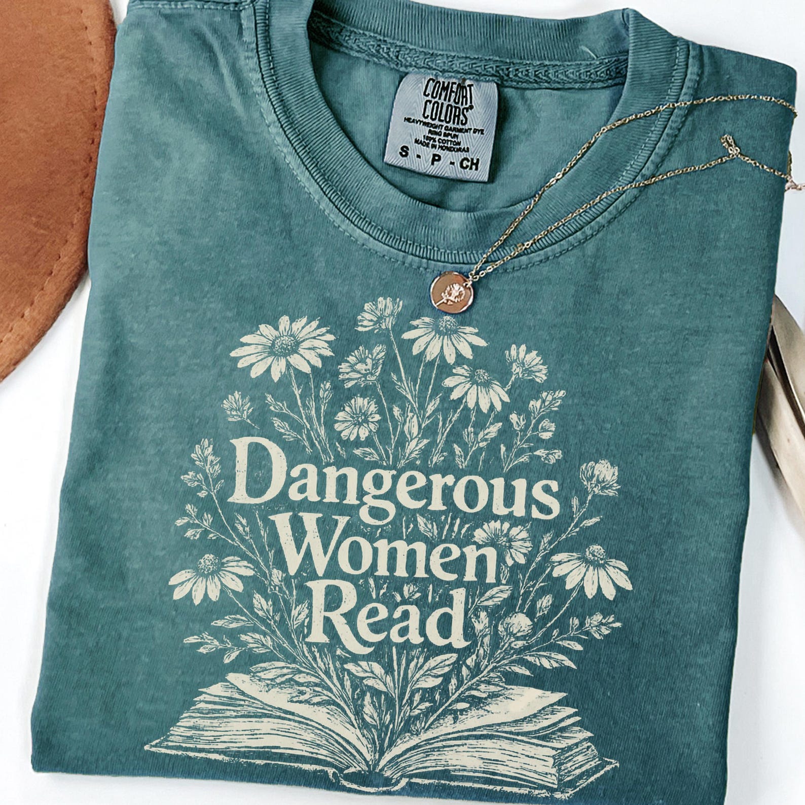 Dangerous Women Read Shirt Vintage Bookish Feminist Tee Witchy Literary Protest Shirt Unisex Graphic 4XL