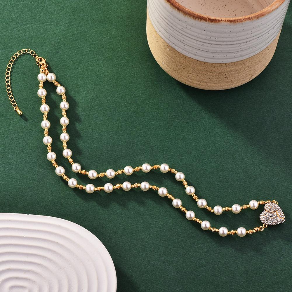 Designer Heart Chic Shaped Magnetic Pendant Necklace With Gorgeous Pearl Chain Women For