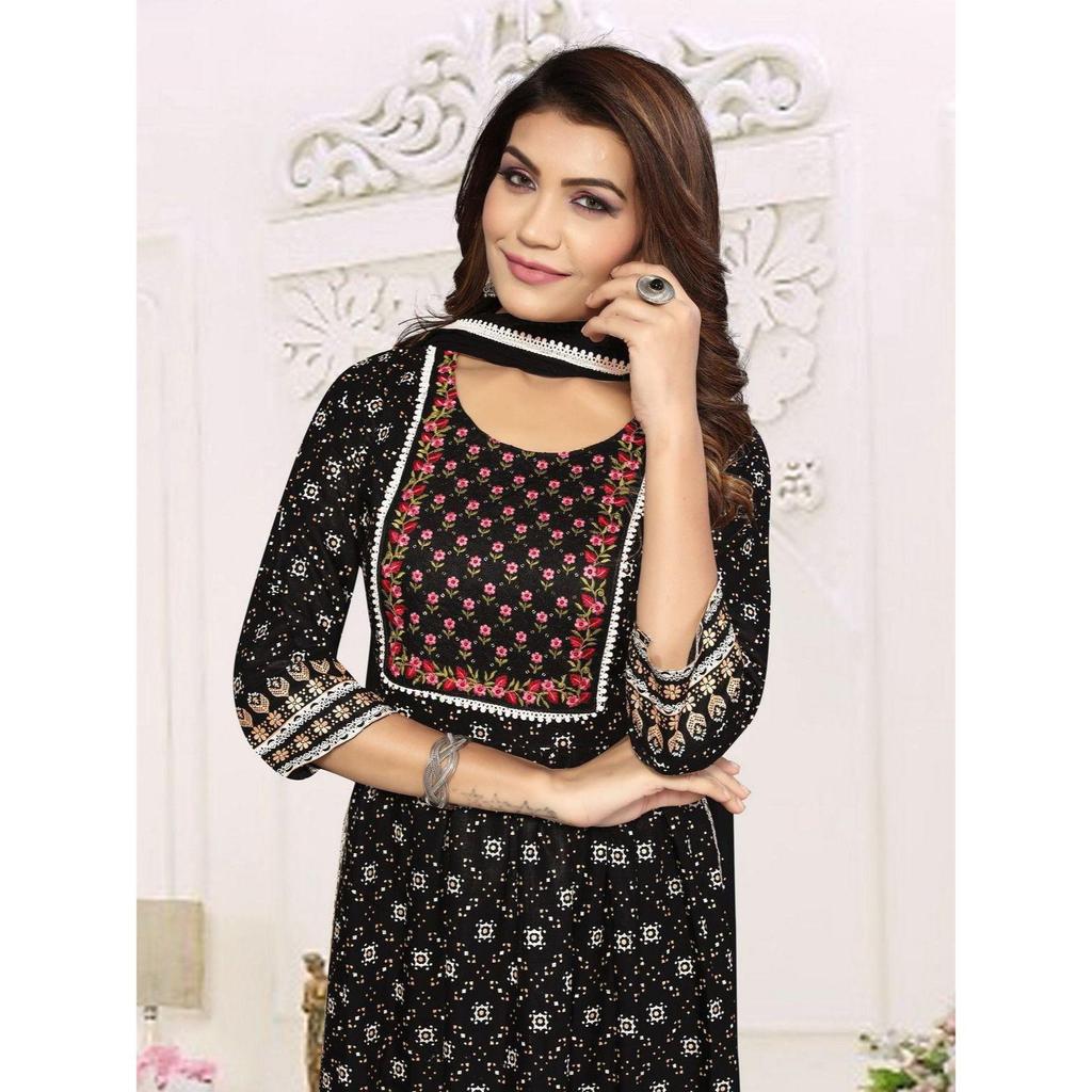 Wunderschönes Kurti aus Viskosestoff mit Nayra-Schnitt und Pent-Duppta-Set