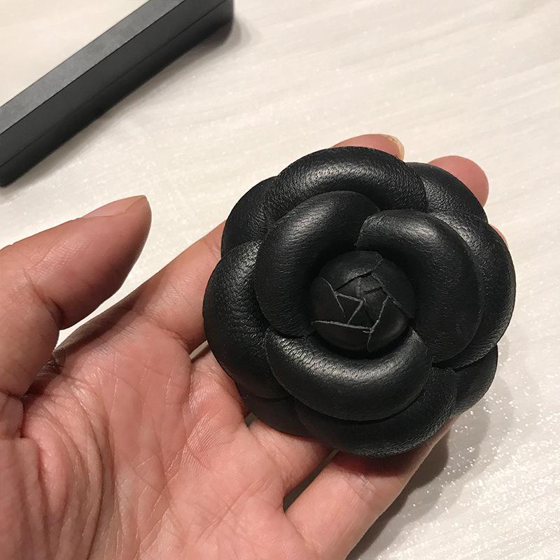 Luxury Golden Camellia Brooch: Handmade 3D Flower Pin for Coats and Accessories