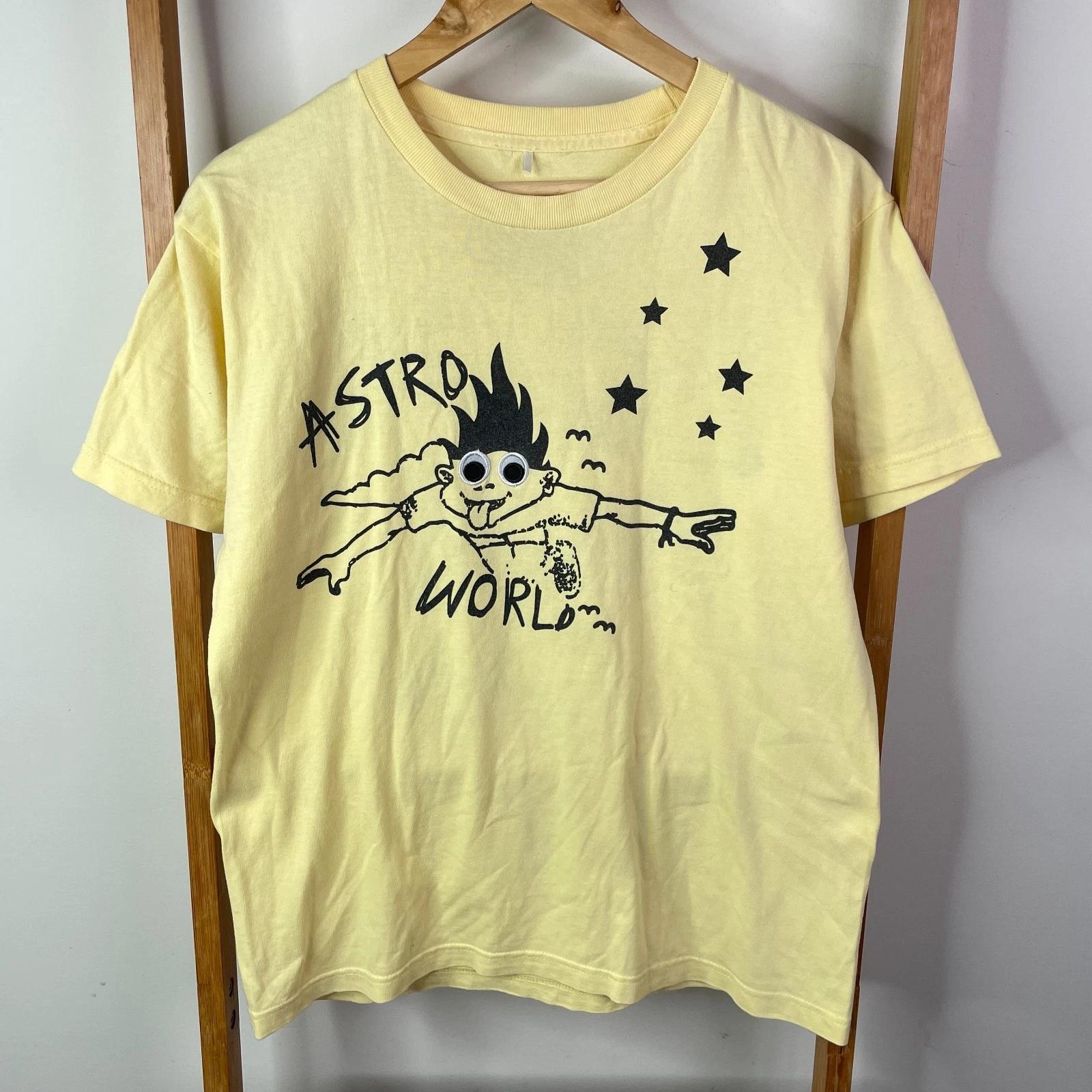 Astroworld Shirt Mens Medium Travis Scott Yellow Graphic Print Short Sleeve S