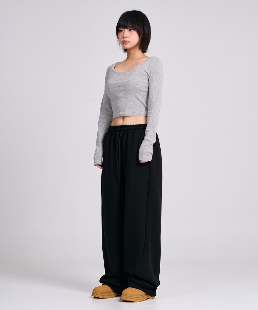 Osillos D20 One-Pleat Wide Loose Fit Sweatpants_Black