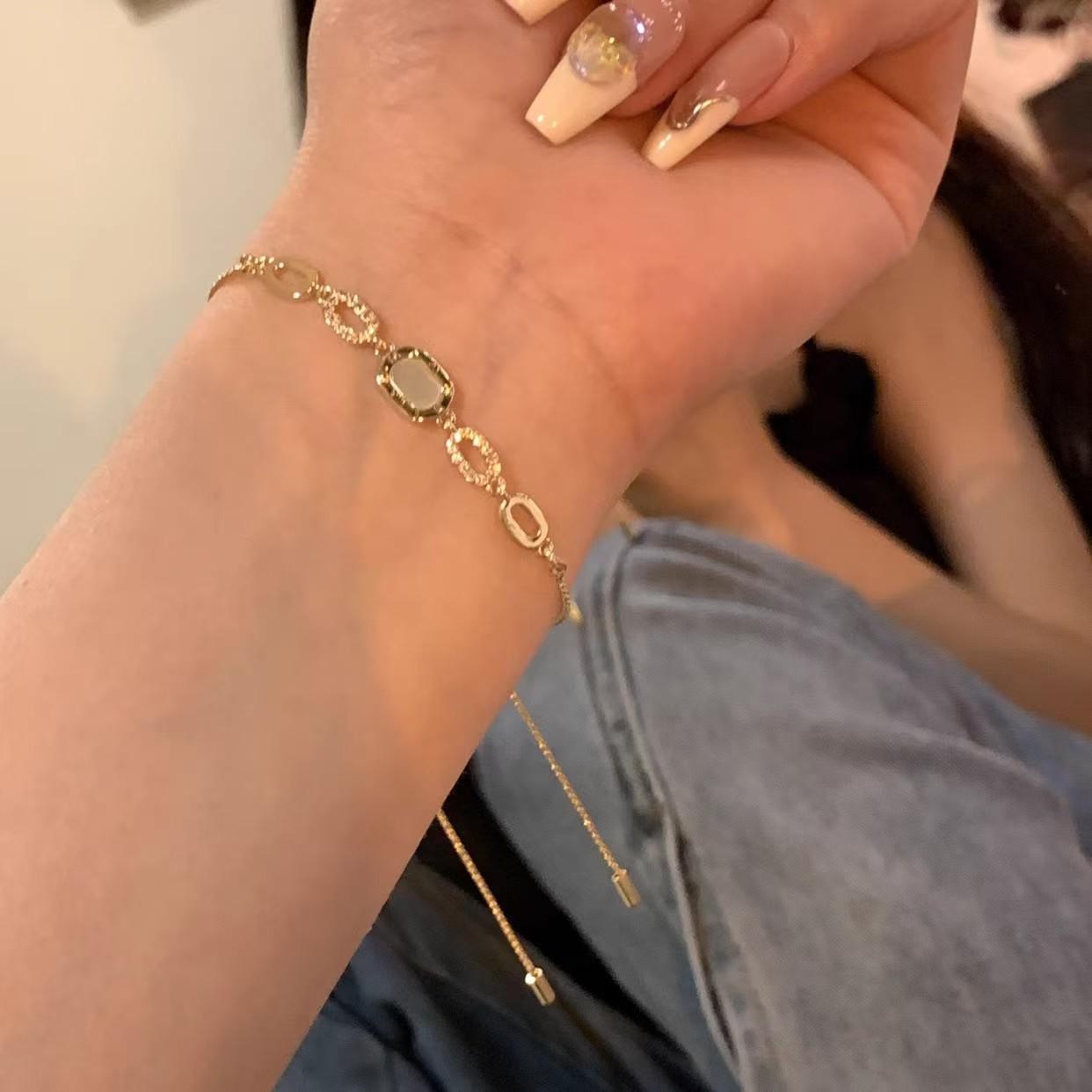 Women s High-End Chain Bracelet - 2025 Light Luxury Fashion Style