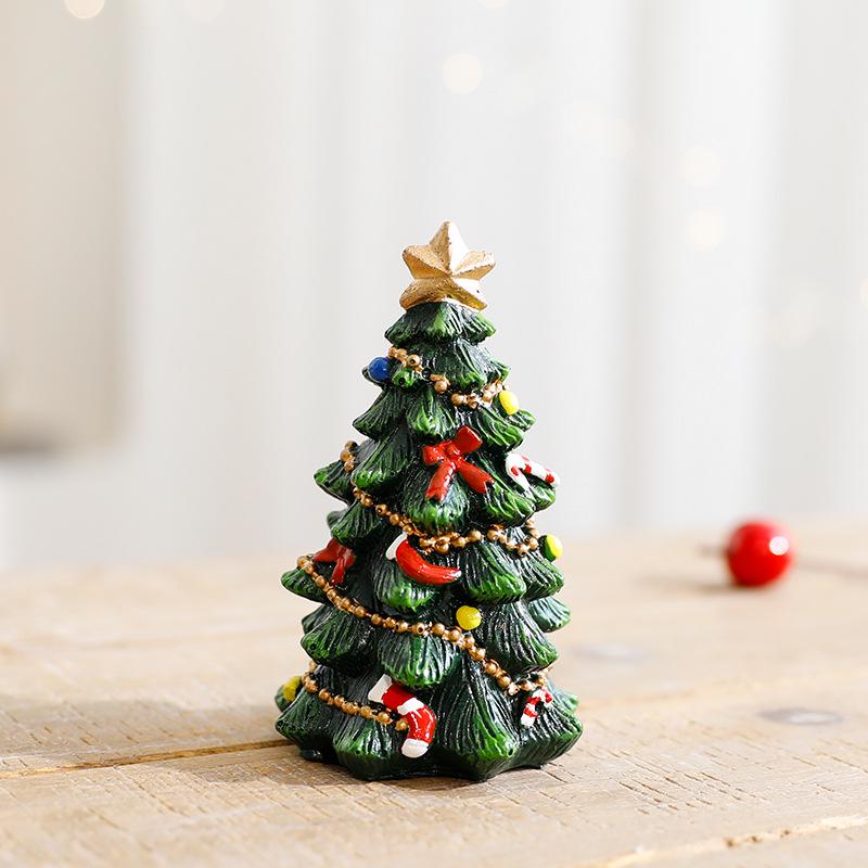 European Style Mini Christmas Tree Resin Ornament – Desktop Party Decoration