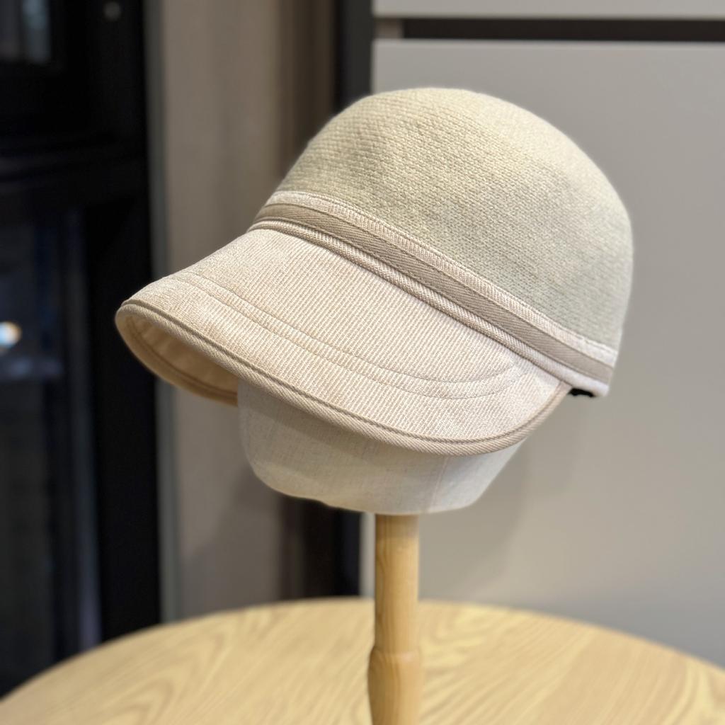 New Hepburn Style Woolen Fisherman's Hat for Women in Spring and Autumn Wide Brim Small Face Versatile Peaked Cap