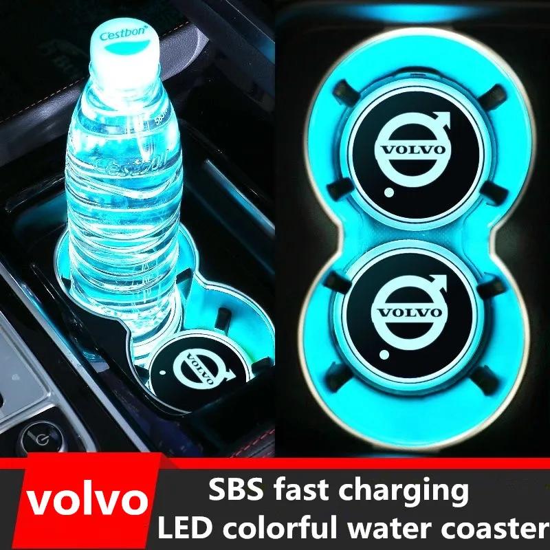 7barevné LED světlo do držáku na nápoje v autě Svítící podtácek Podložka pod hrnek na vodu pro Volvo V50 XC60 V40 XC90 S60 XC40 V60 V70 S90 Olestar AWD T6