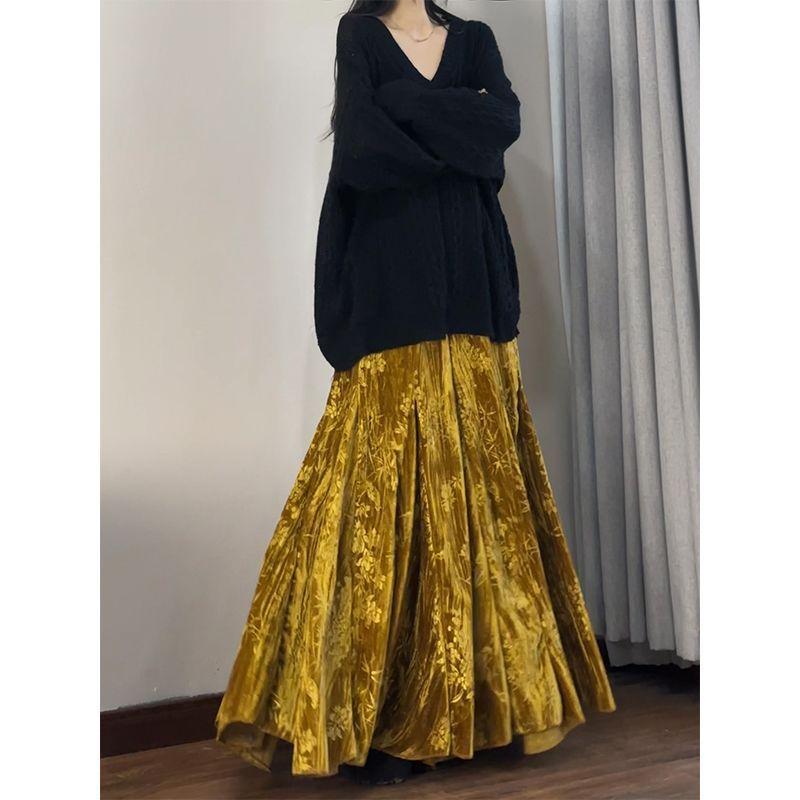 Elegant Chinese Style Velvet Fishtail Skirt - High Waist Autumn/Winter Fashion with Large Hem