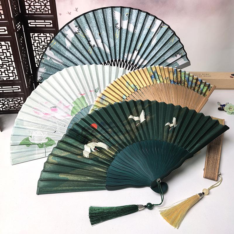 Tradycyjny Chiński Składany Wachlarz Bambusowy do Hanfu i Qipao