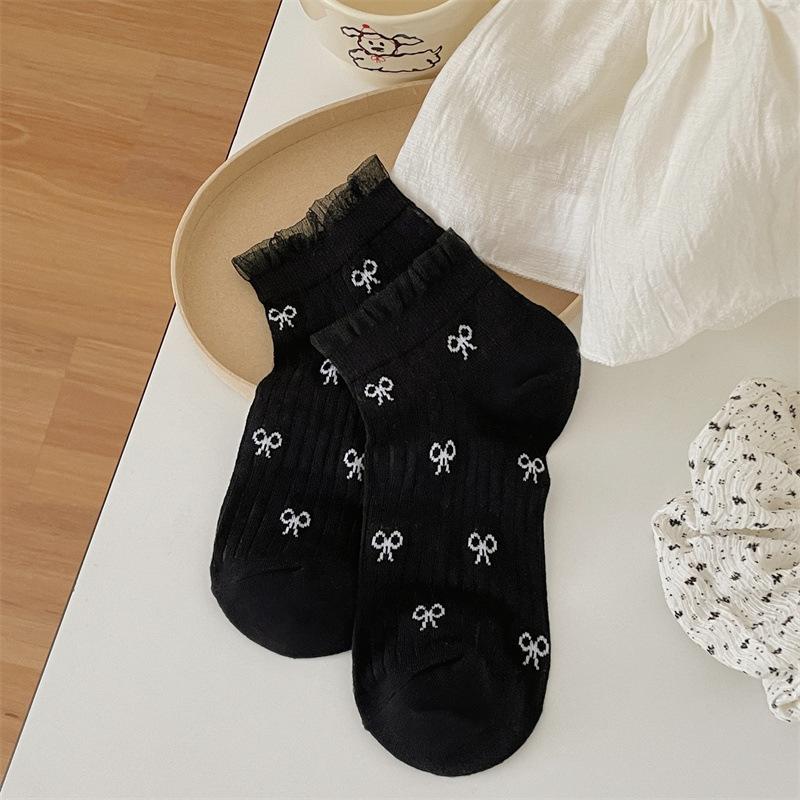 Dames Printemps et Été Style Fin Dentelle Ballet Vent Nœud Vague Point Décontracté Couleur Unie Chaussettes Bateau