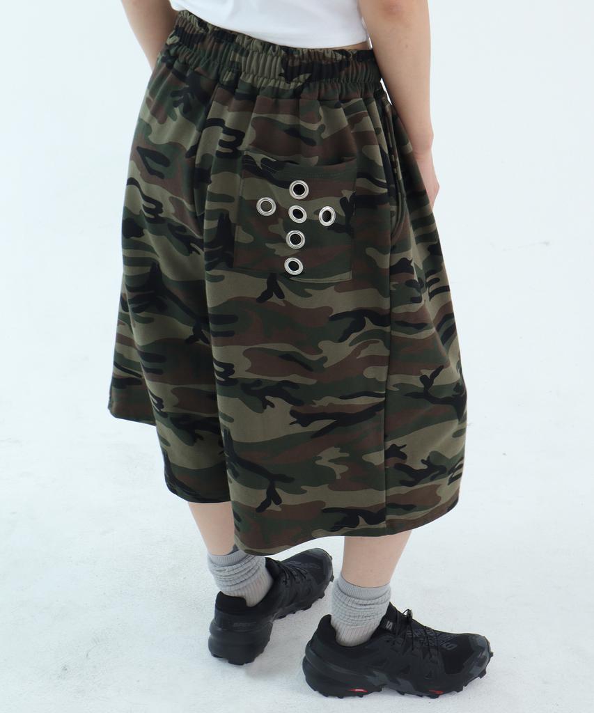 FUZZY SCAN Camo Cross Eyelet Bermuda Pants Khaki