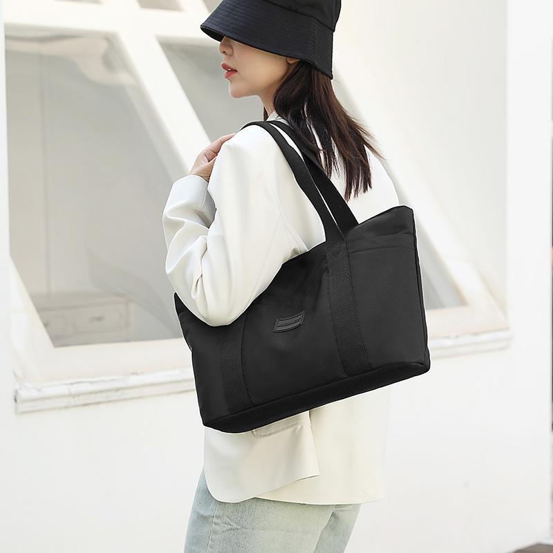 Women's Nylon Bag Large Capacity Tote Bag Multi-Pocket Lightweight Water-Repellent Handbag