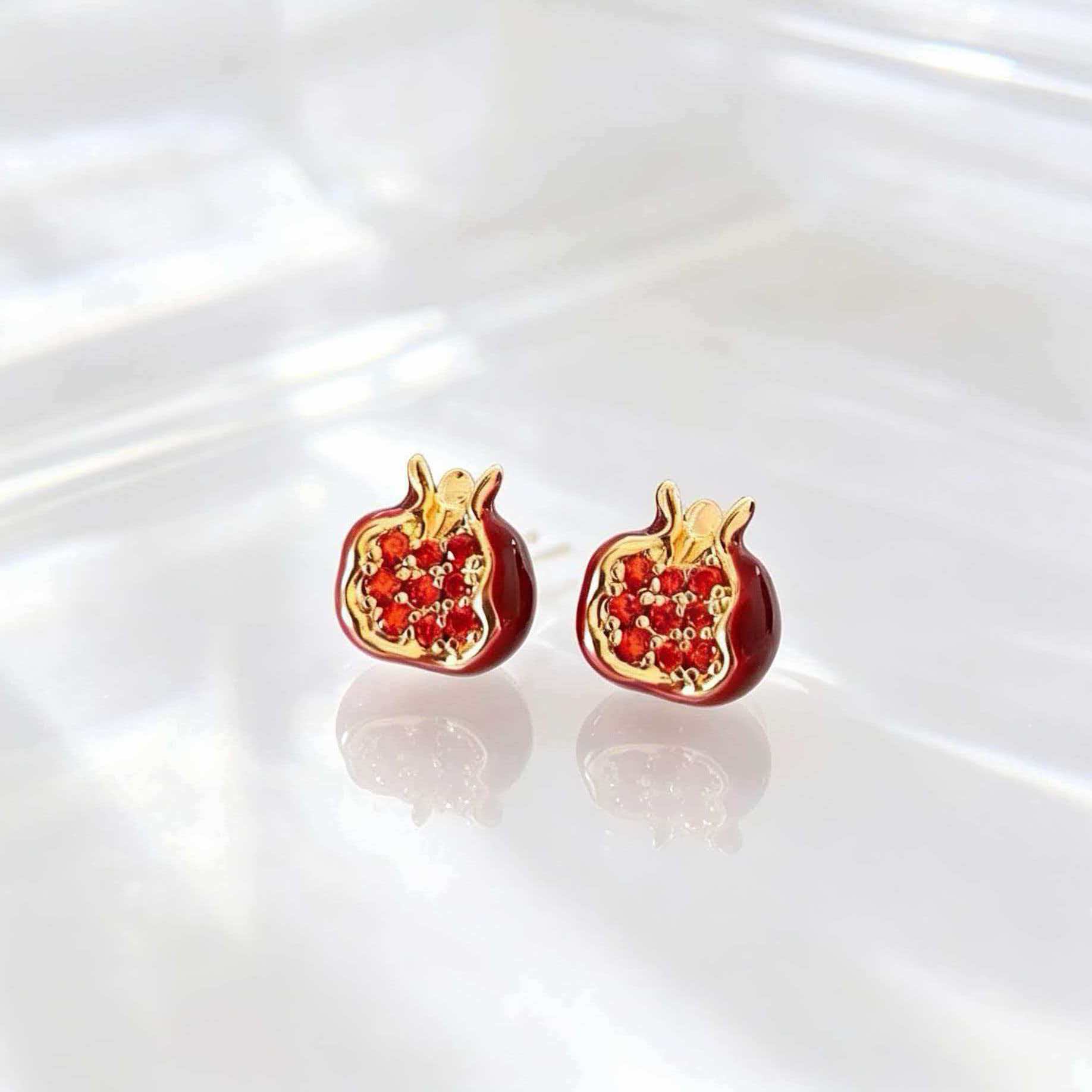 New Luxury Temperament Full Zircon Red Pomegranate Pendant Necklace Earrings for Women Cute Fashion Designer Jewelry Sets Gifts