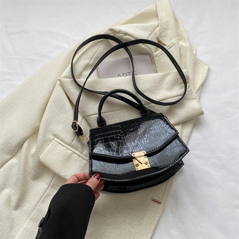 Modern Casual Pu Saddle Handbag Versatile Crossbody Bag For Street Style чёрный