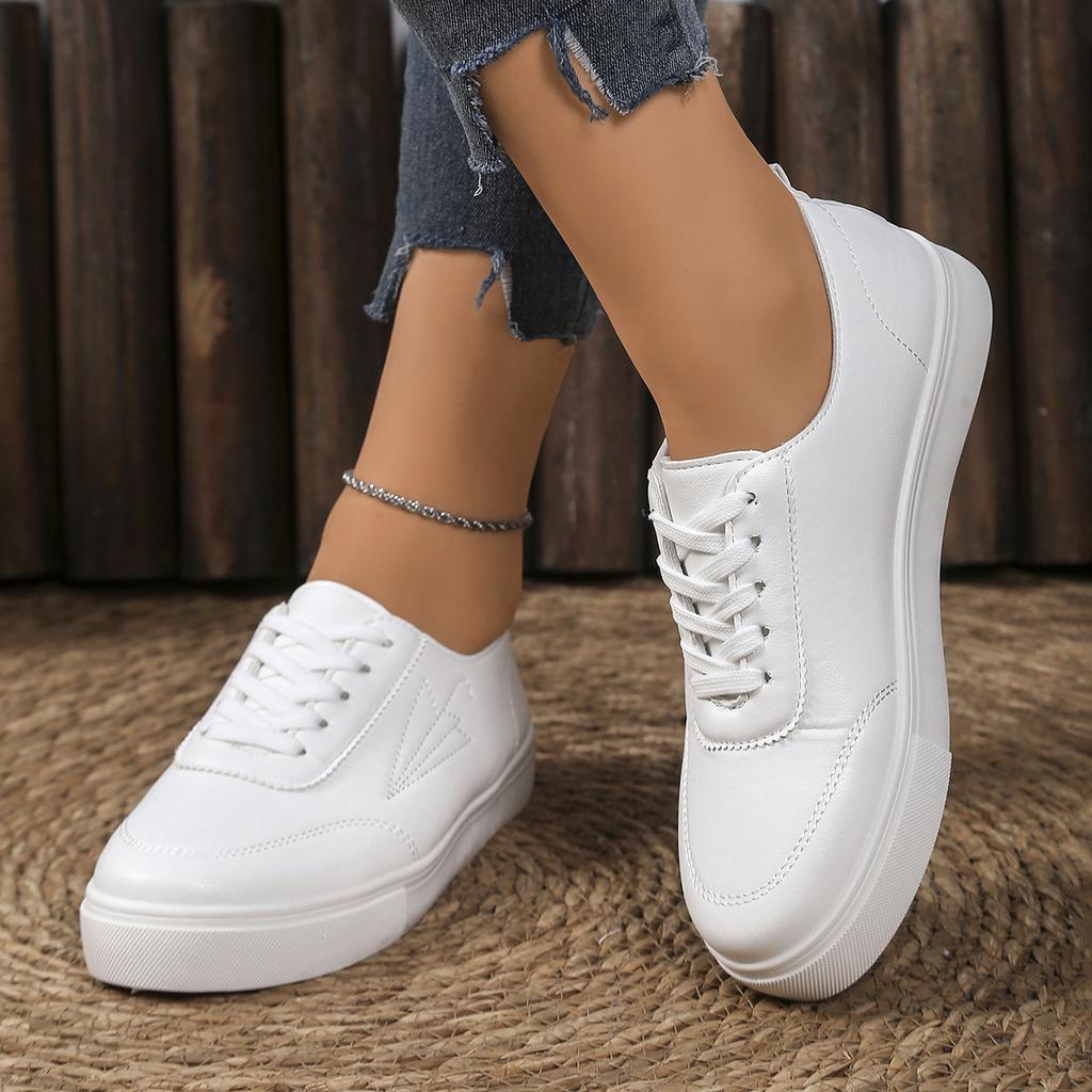 Large Size Women's Spring and Autumn New Round Head Large Size Flat Bottom Lace-up Board Shoes Casual Single Shoes Women