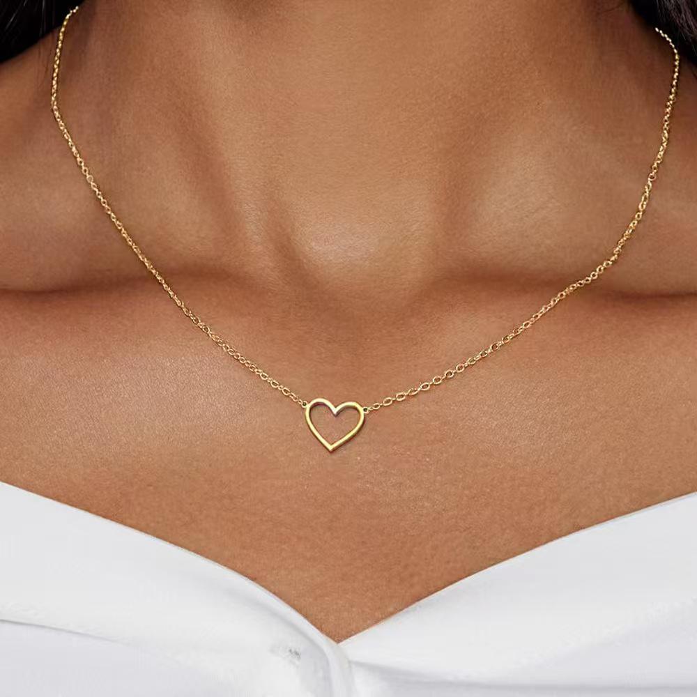 

Sterling Silver S925 Heart-Shaped Hollow Pendant Necklace - Simple Clavicle Chain for European & American Style