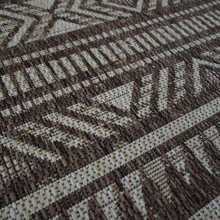 Tapis salon aspect jute motif ethnique marron 133x170