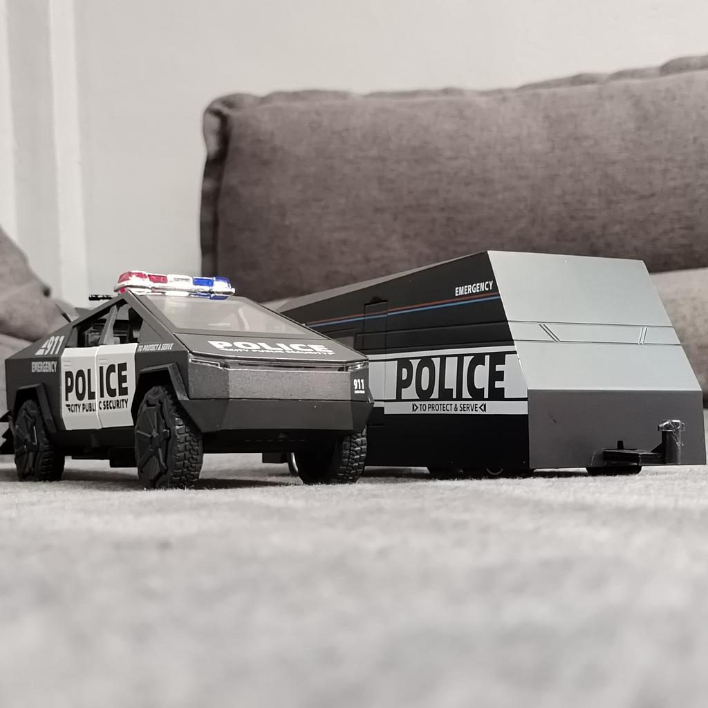 1/32 Tesla Police Cybertruck Trailer Off Road Pickup Truck Diecast Model Car Alloy Children's Toy RV Sound & Light Music Birthday Gift