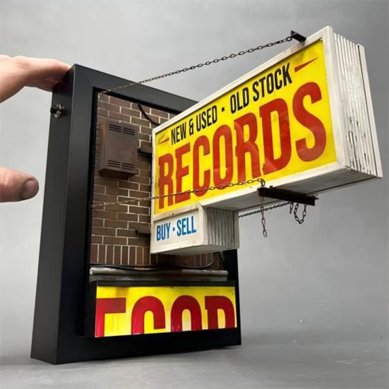 Record Store Wall Light Retro Wall Decoration Light Nostalgic Lighted Record Store Bar Ornament Gift for Record Collectors