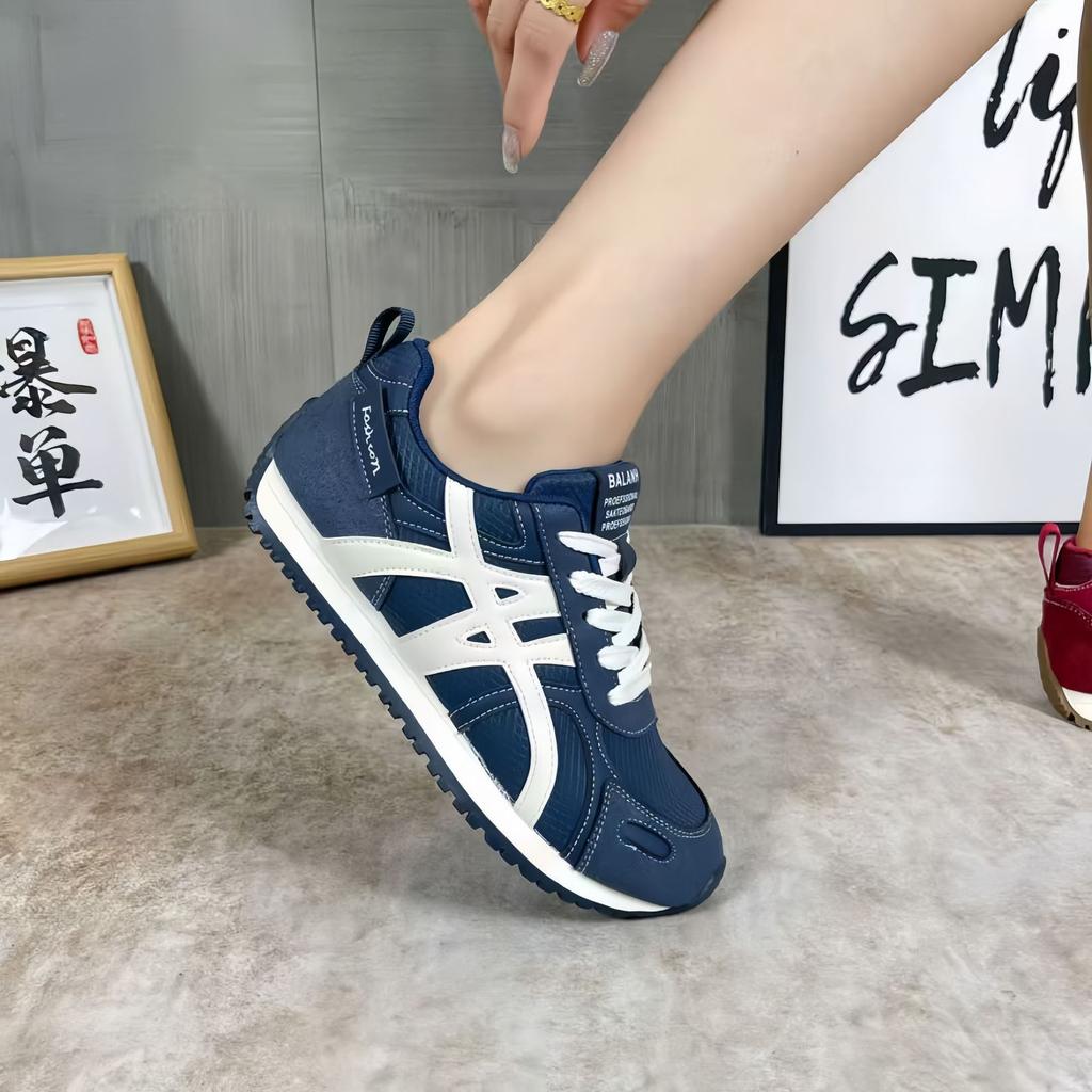 Mesh Lace-up German Training Shoes Women's Autumn 2025 New Fashion Versatile Sports Leisure Lightweight Low-top Forrest Gump Shoes