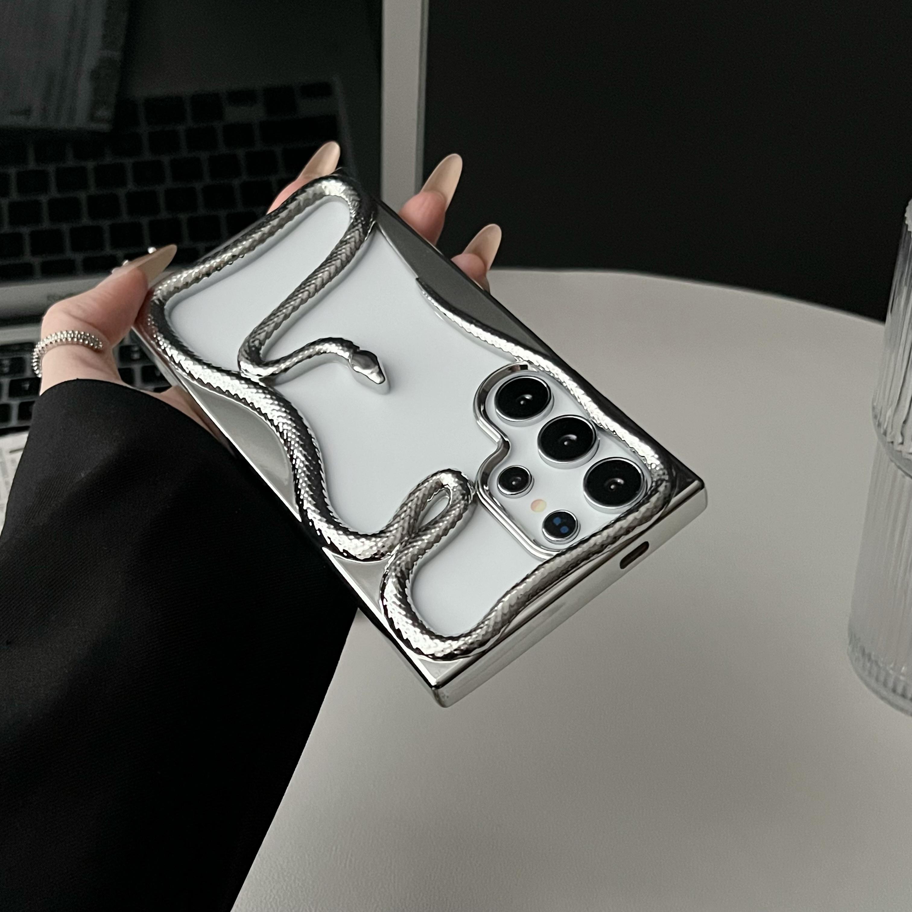 

Роскошный чехол с 3D-гравировкой в виде змеи для Samsung Galaxy S25 S24 S23FE S22 Ultra A15 A16 A55 A56 A36 A26, мягкий противоударный чехол For Samsung S23