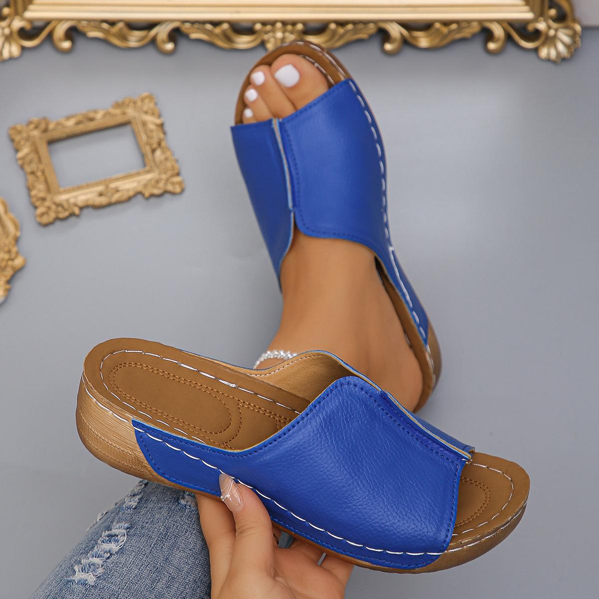 Новые женские сандалии на танкетке с открытым носком на плоской платформе — фото 7