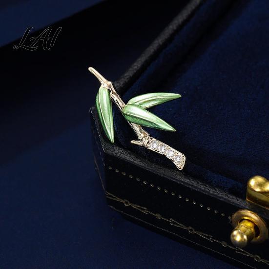Enamel Leaf Brooch Pin for Women Three-Dimensional Green Bamboo Shape with Bag Accessory Leaves Outfit Badge Necklines Scarves Bags Cardigan