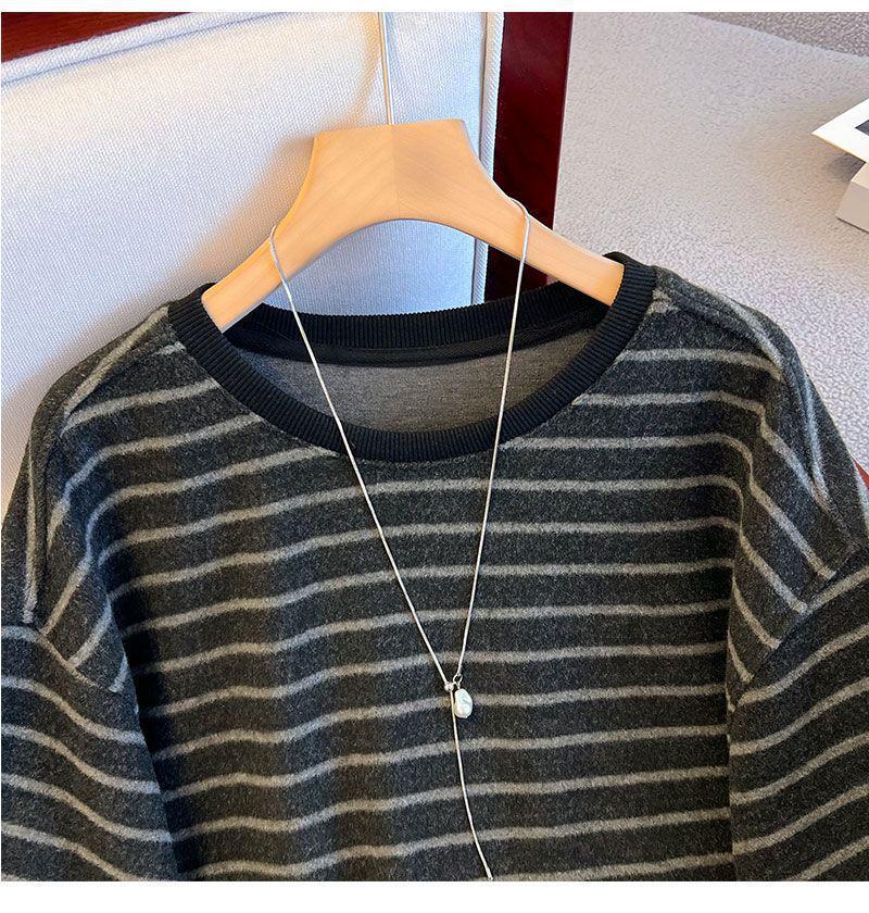 Plus Size Velvet Color Block Striped T-shirt: Korean Style, Long Sleeve, Loose Fit, Slimming & Warm Women's Top