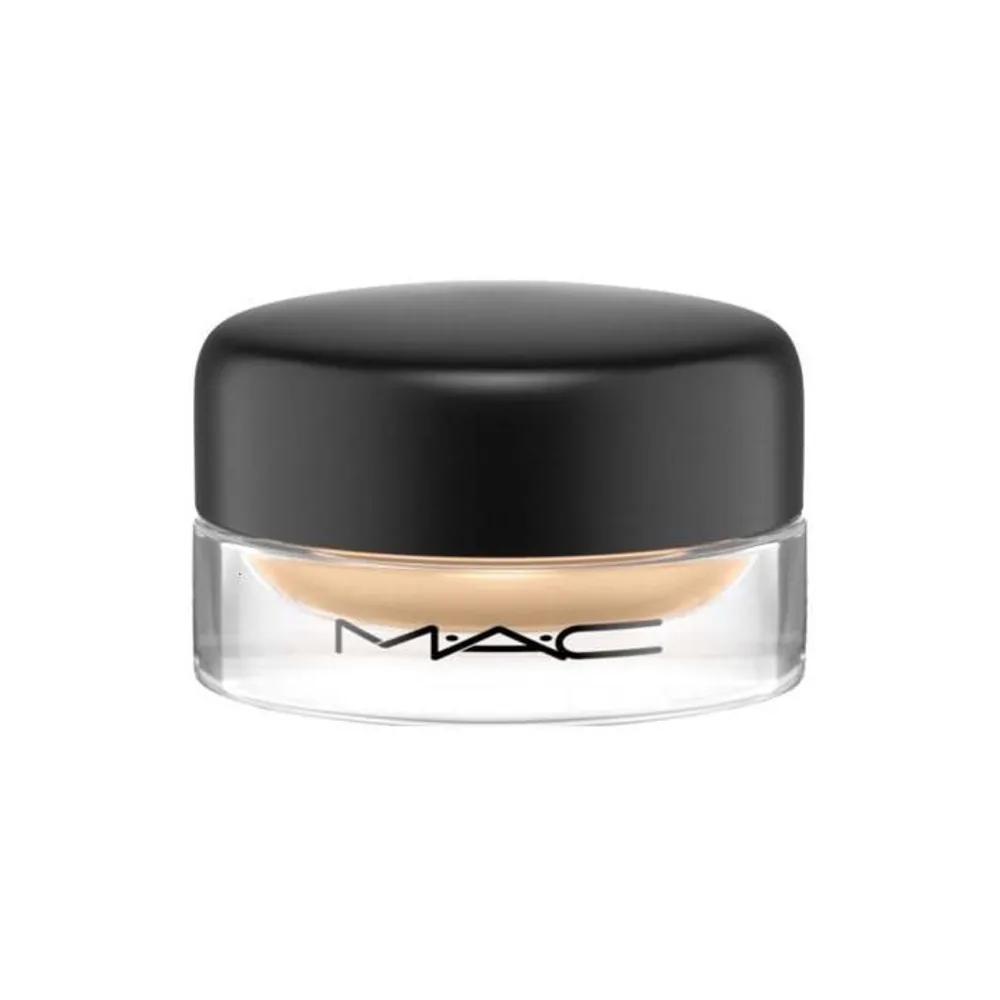 Mac Pro Longwear Paint Pot - Soft Ochre One Color
