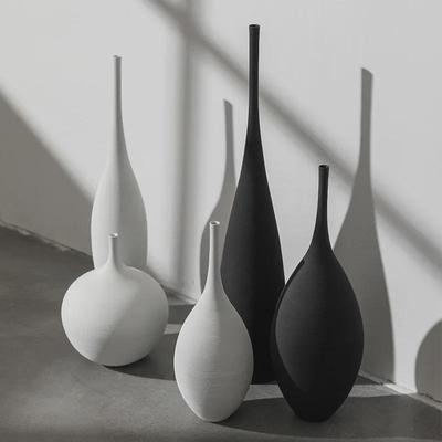 Bei Hanmei Long-Neck Ceramic Vase - Hand-Brushed Decor for Home Furnishing