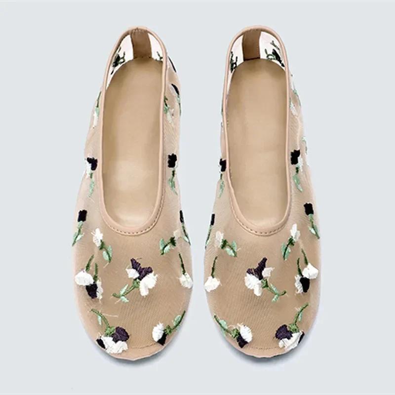 Fashion Hand Embroidered Flowers Designer Mesh Hollow Flats Ballet Shoes Women Summer Light Breathable Mary Jane Shoe Elegant Mules Shoe