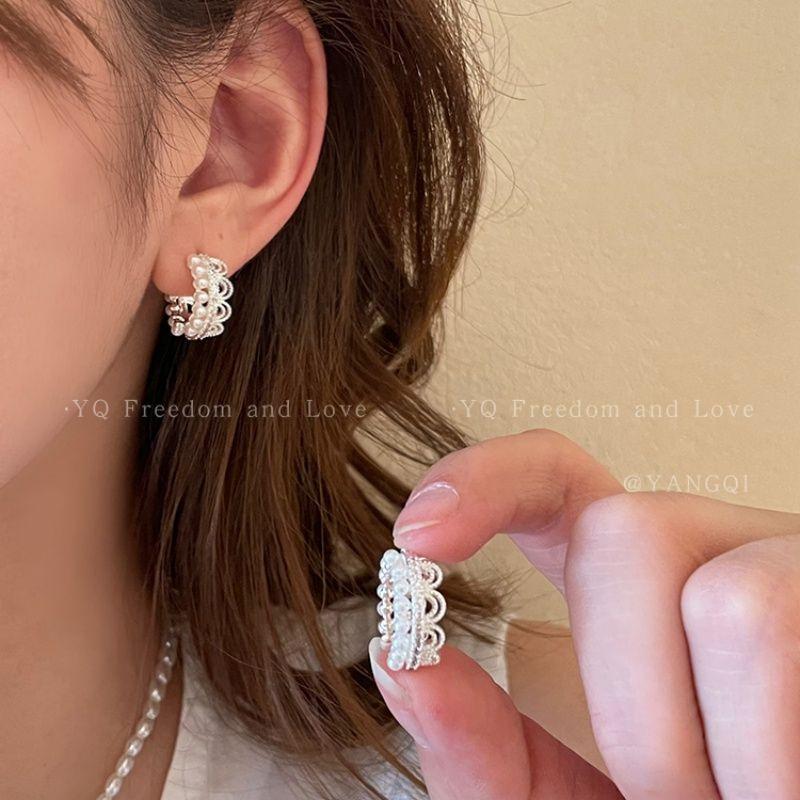 

Жемчужная кружевная корона кружевные серьги-клипсы нишевые легкие роскошные универсальные серьги модные изысканные серьги с высоким чувством стиля женские