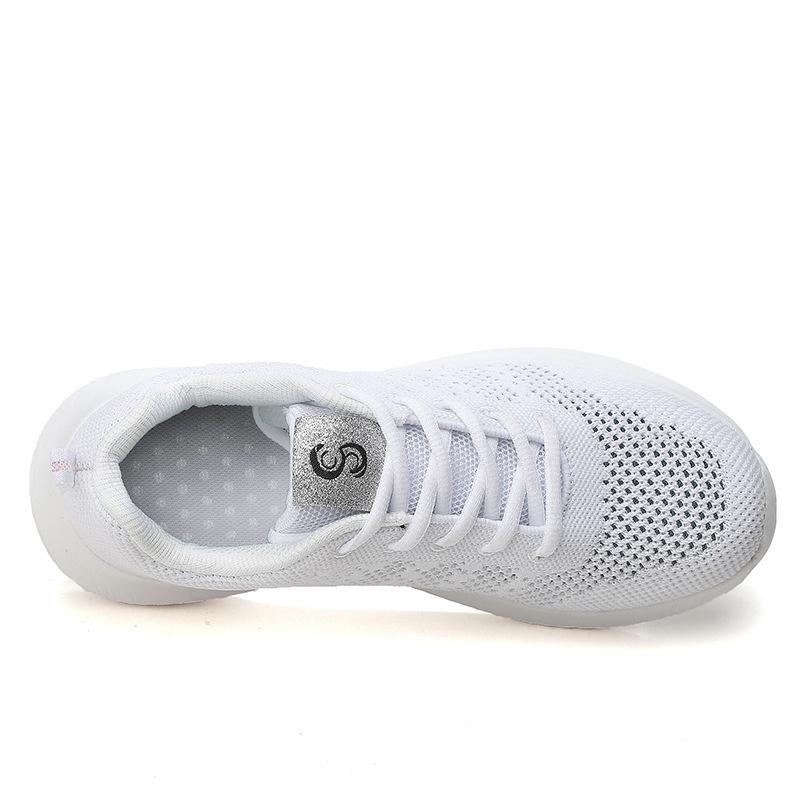 Baskets femmes printemps et été nouvelles chaussures tendance maille tissée volante chaussures blanches chaussures en filet enfant décontracté