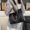 Women's tote bag large capacity autumn and winter new solid color fashion trend commuter shoulder bag portable underarm bag