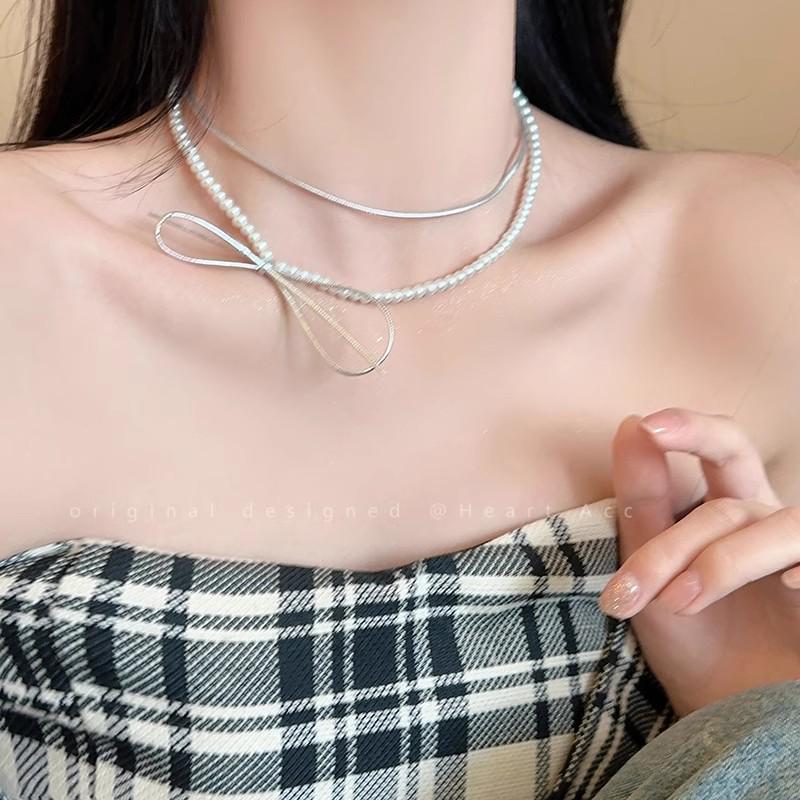 Luxury Korean Bucklo Pearl Necklace for Women: All-Match Love Pendant Clavicle Chain