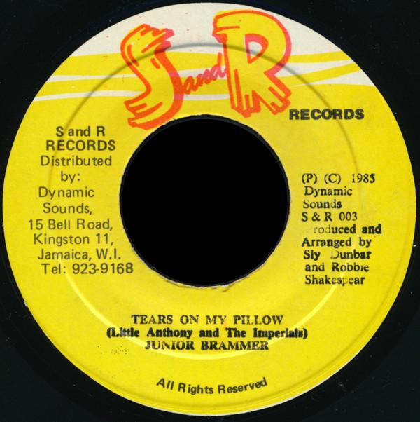 

7-дюймовая пластинка JUNIOR BRAMMER Tears On My Pillow SR003 S And R Records 1985 Ямайка Регги Ска Даб Б/у