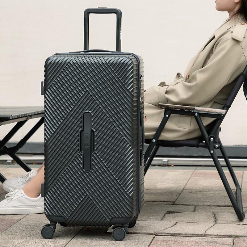 Diplomat DS-1353 Fashion Hardside Luggage