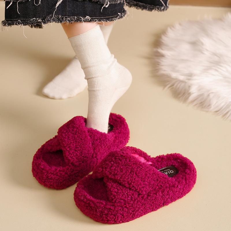 2025 autumn and winter new Korean version of cute fluffy slippers women wear thick bottom home fluff one-word cotton slippers