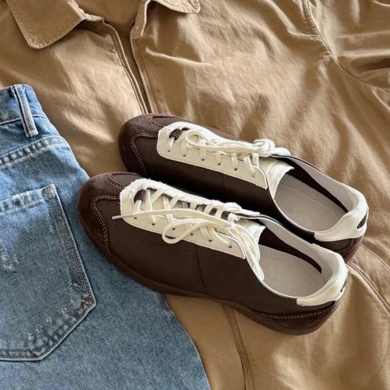 Sneakers Casual Sports Shoes for Women Lightweight Leather Breathable Shoes Women Flat White Tennis Shoes