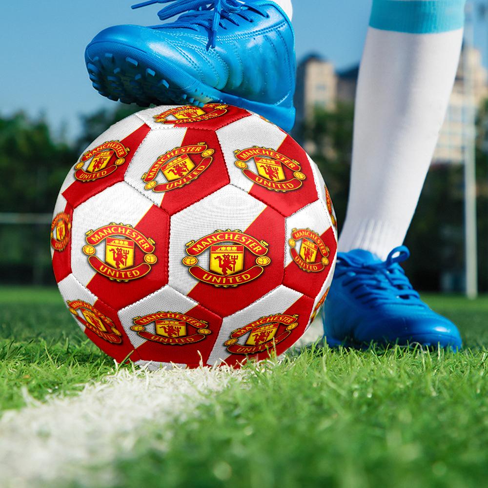 Manchester United Theme Size 5 Soccer Ball, Suitable for Both Indoor and Outdoor Matches, a Gift Suitable for Everyone.