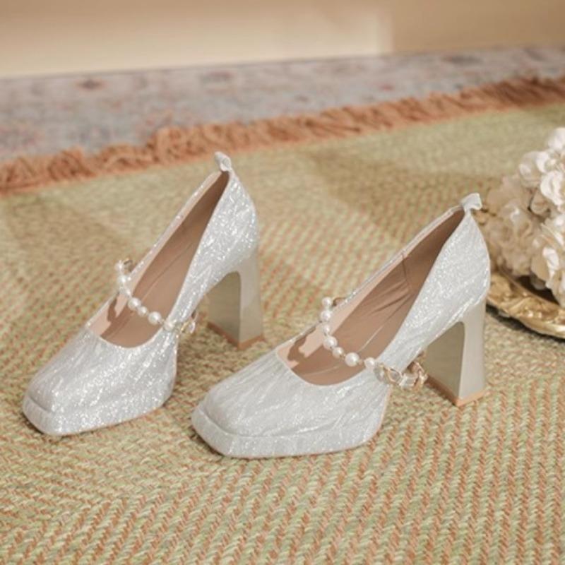 

Модная женская массивная обувь на одинарном ходу, весна, новая, квадратный носок, мелкий вырез, с бусинами, одна линия, на толстой подошве, нескользящая, на высоком каблуке 39 серебряный